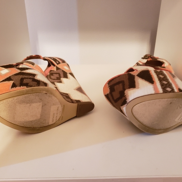 Sandals - Picture 3 of 4